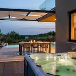 Venta Villa Krasica